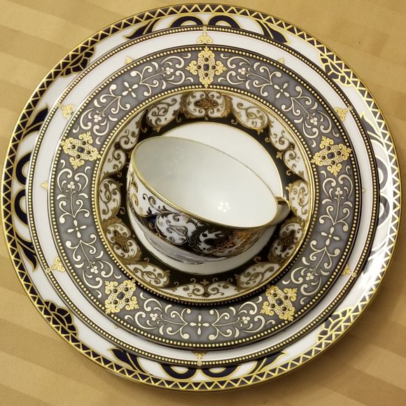 Meet your Posher, Janet - Picture 3 of 10